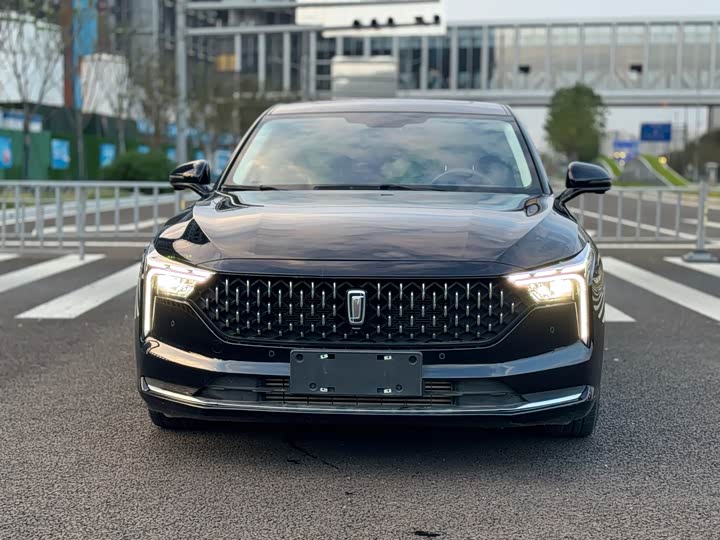 Фото 2 - Bestune B70