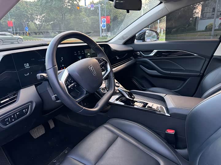 Фото 5 - Bestune B70