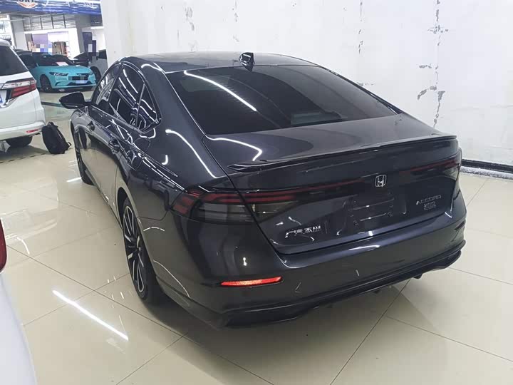 Фото 5 - Honda Accord