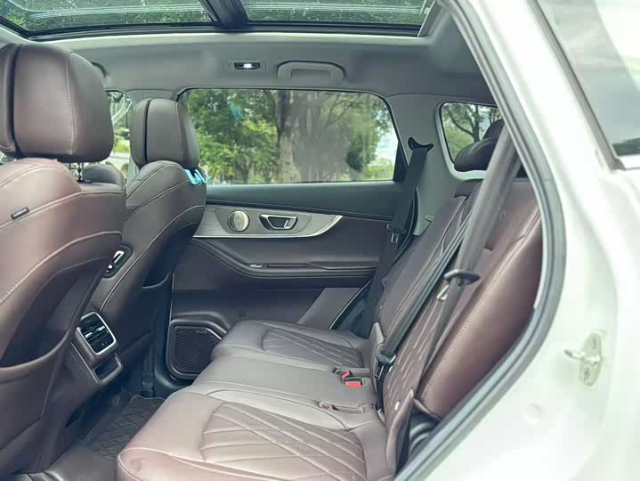 Фото 9 - Chery Tiggo 8 Pro