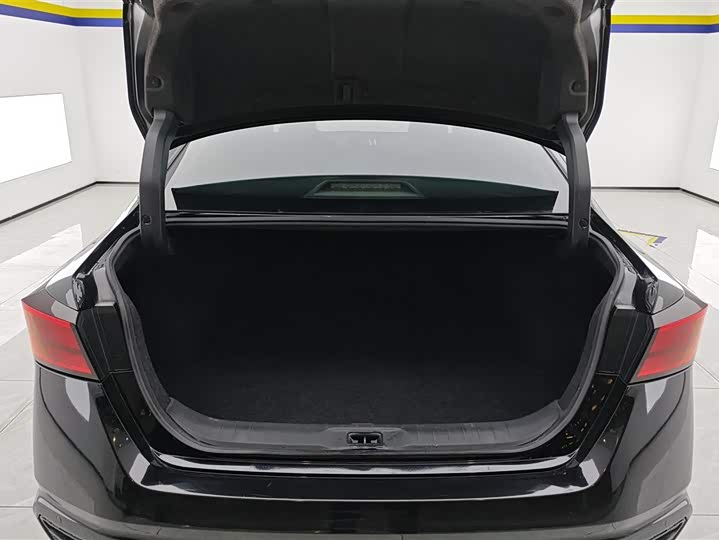 Фото 4 - Nissan Teana