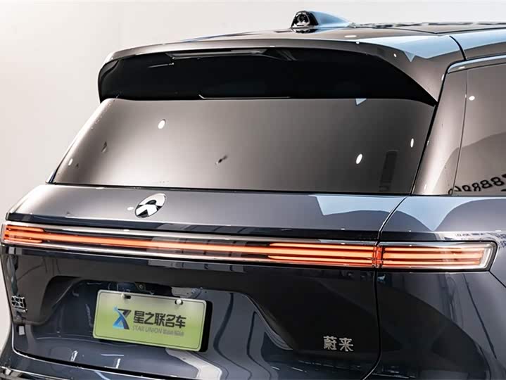 Фото 7 - Nio ES8