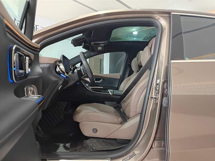 Фото 7 - Mercedes-Benz EQE SUV