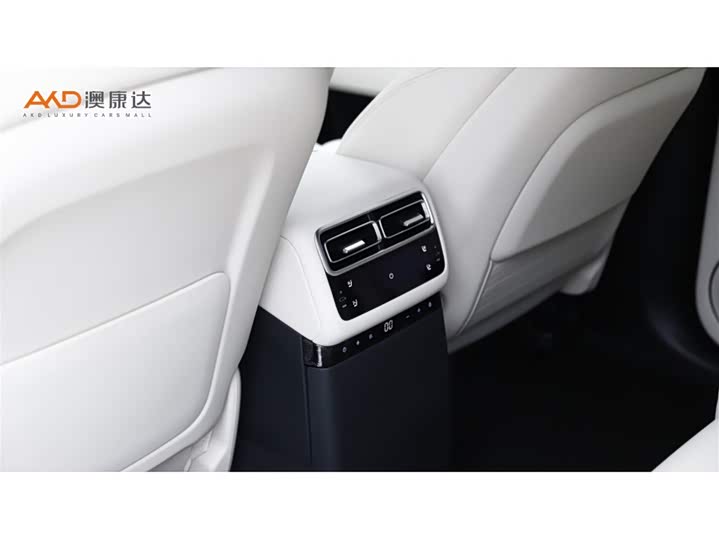 Фото 9 - LiXiang L7