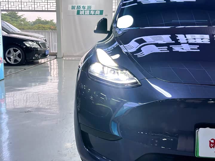 Фото 6 - Tesla Model Y