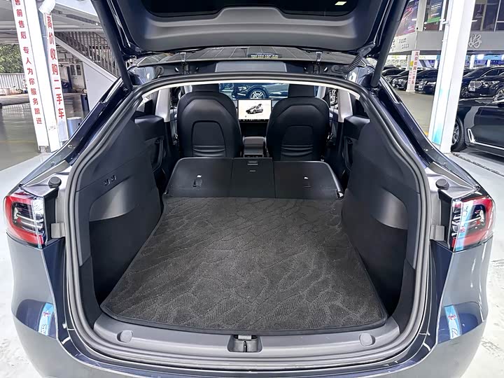 Фото 9 - Tesla Model Y