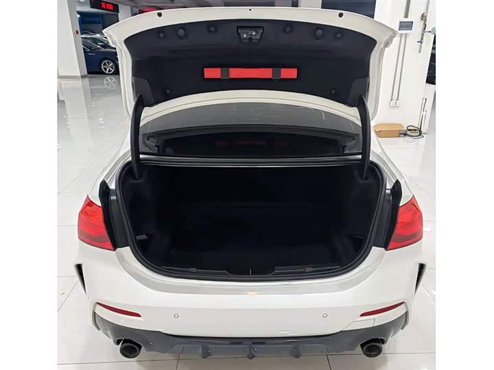 Фото 8 - BMW 1 Series