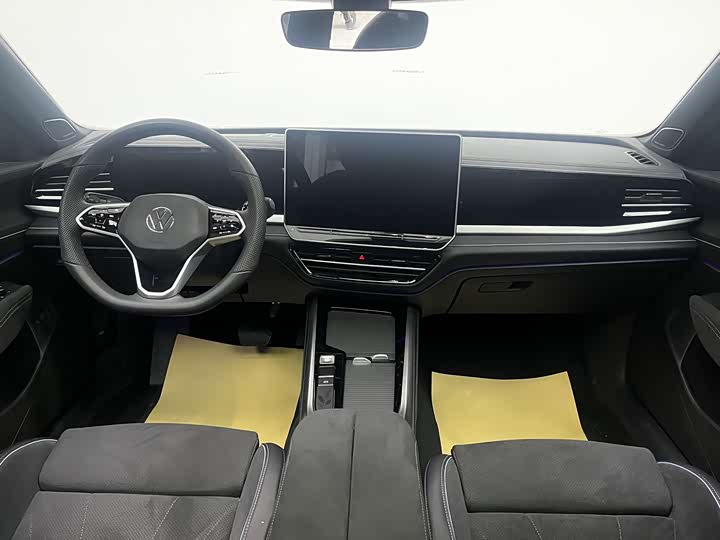 Фото 8 - Volkswagen Passat