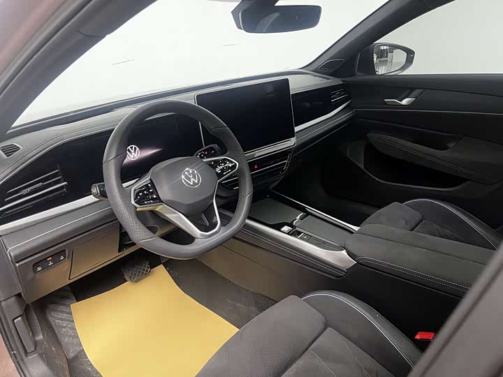 Фото 9 - Volkswagen Passat