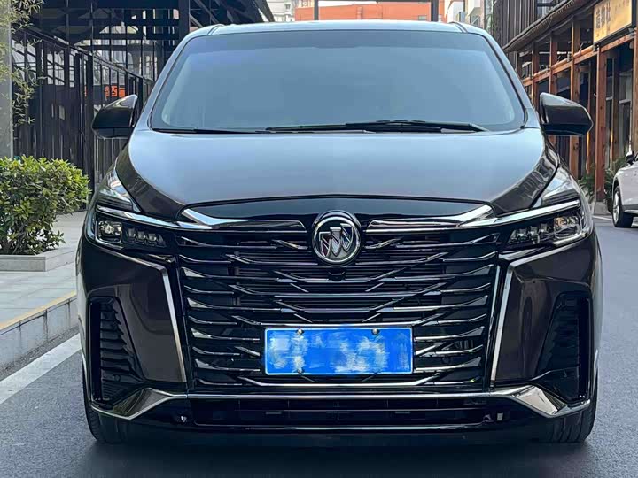 Фото 2 - Buick GL8 ES