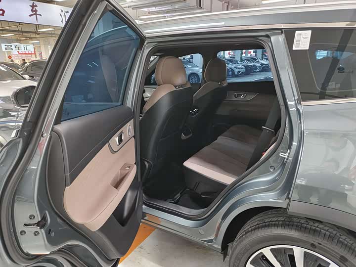 Фото 7 - Chery Fulwin T8