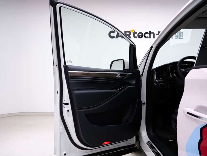 Фото 3 - GAC Trumpchi M8