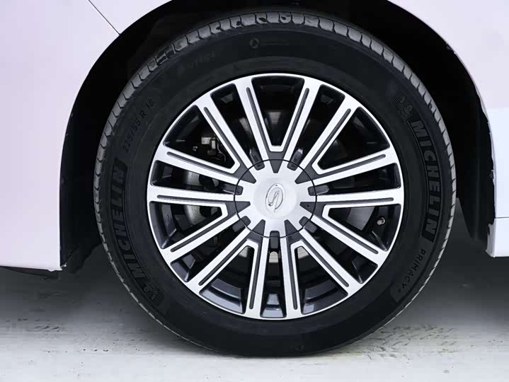 Фото 8 - GAC Trumpchi M8