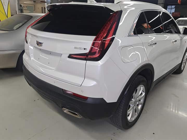 Фото 3 - Cadillac XT4