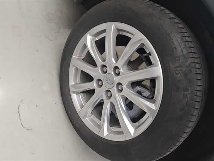 Фото 6 - Cadillac XT4