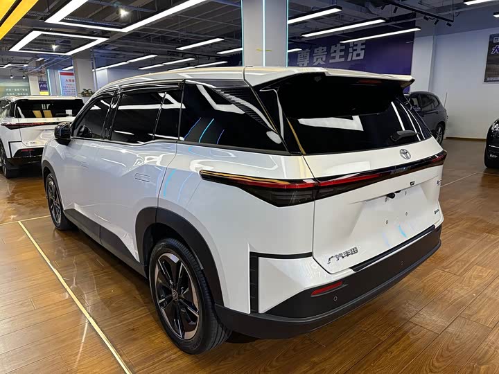 Фото 9 - Toyota bZ3X