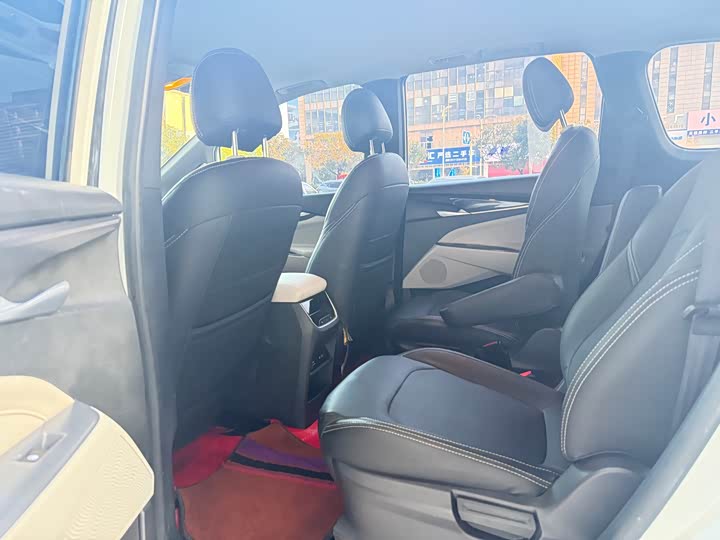 Фото 6 - Maxus G50