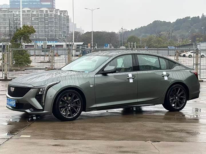 Фото 1 - Cadillac CT5