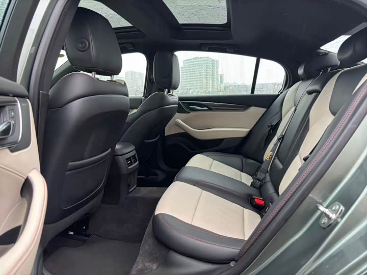 Фото 6 - Cadillac CT5