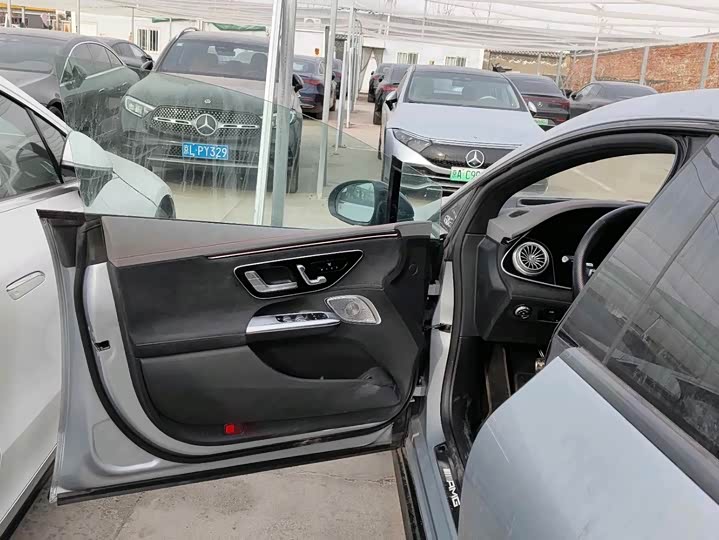 Фото 2 - Mercedes-Benz EQE AMG