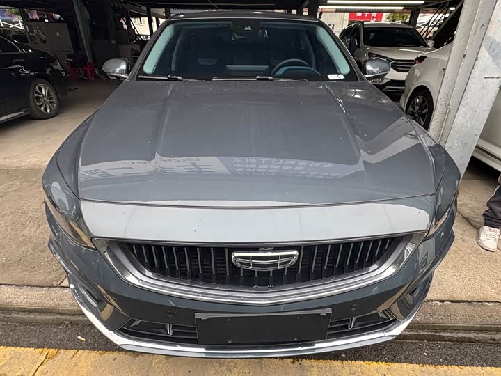 Фото 2 - Geely Preface