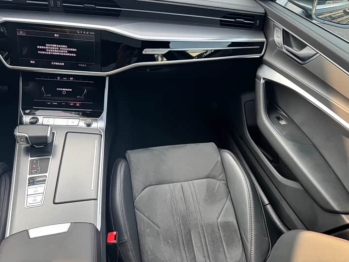 Фото 8 - Audi A6L