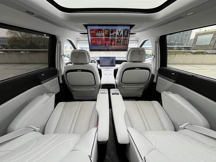 Фото 6 - XPeng X9