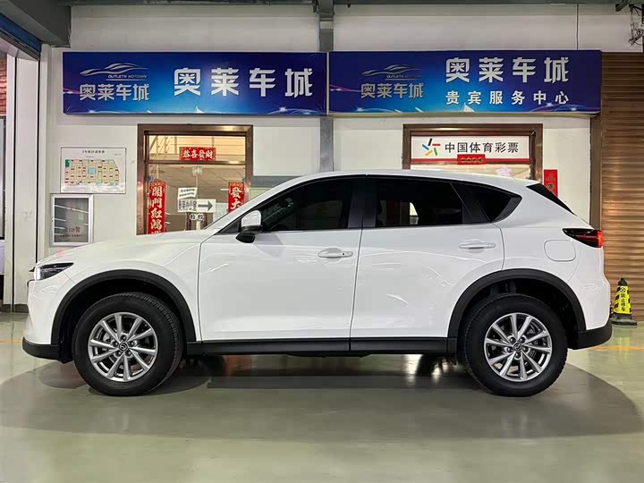 Фото 8 - Mazda CX-5