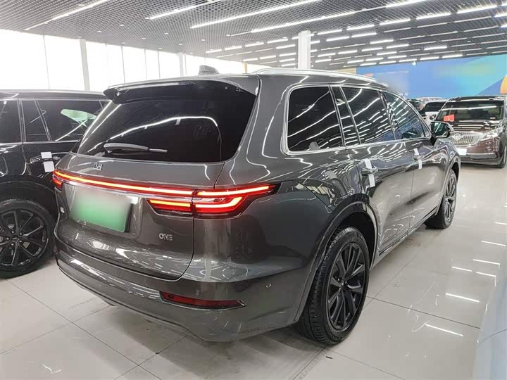 Фото 7 - LiXiang One