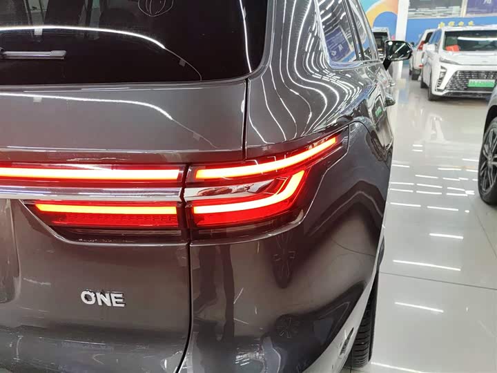 Фото 8 - LiXiang One