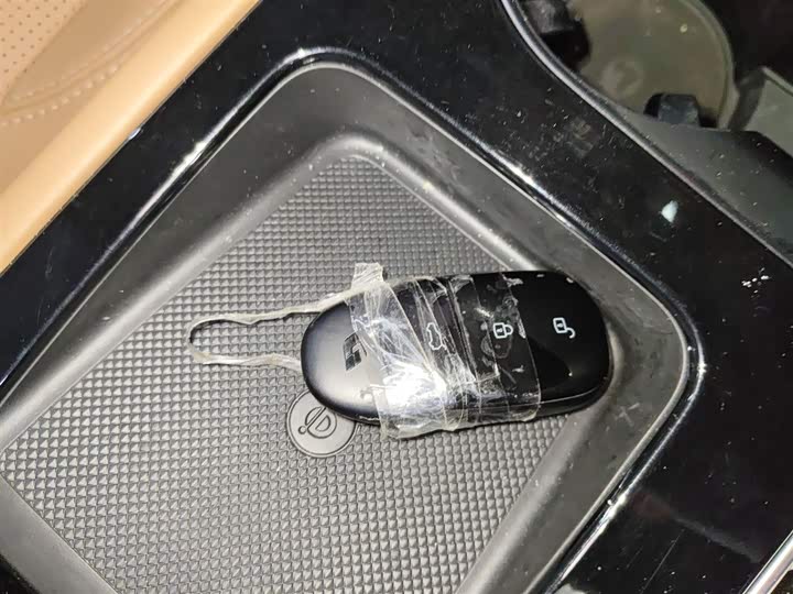 Фото 9 - LiXiang One