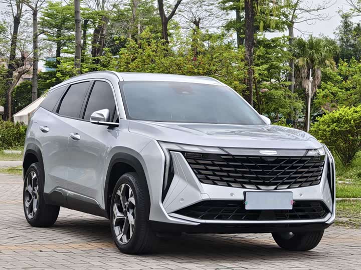 Фото 3 - Geely Atlas L