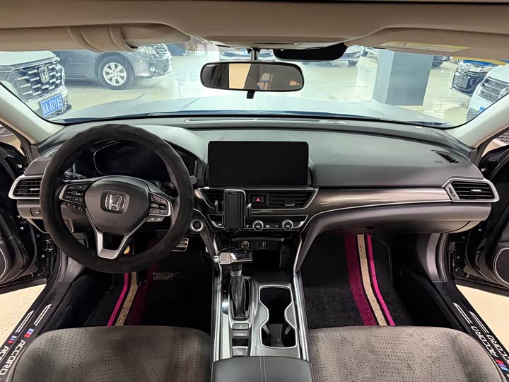 Фото 5 - Honda Accord