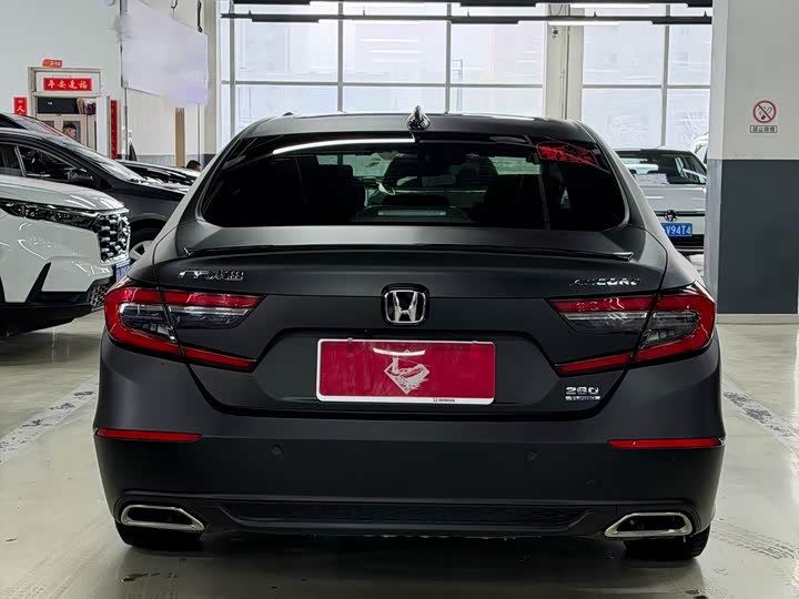 Фото 8 - Honda Accord