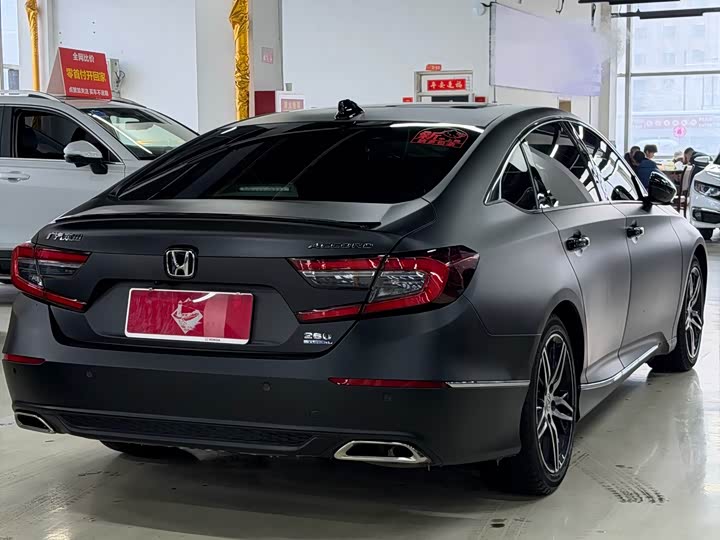 Фото 9 - Honda Accord