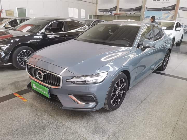 Фото 1 - Volvo S60