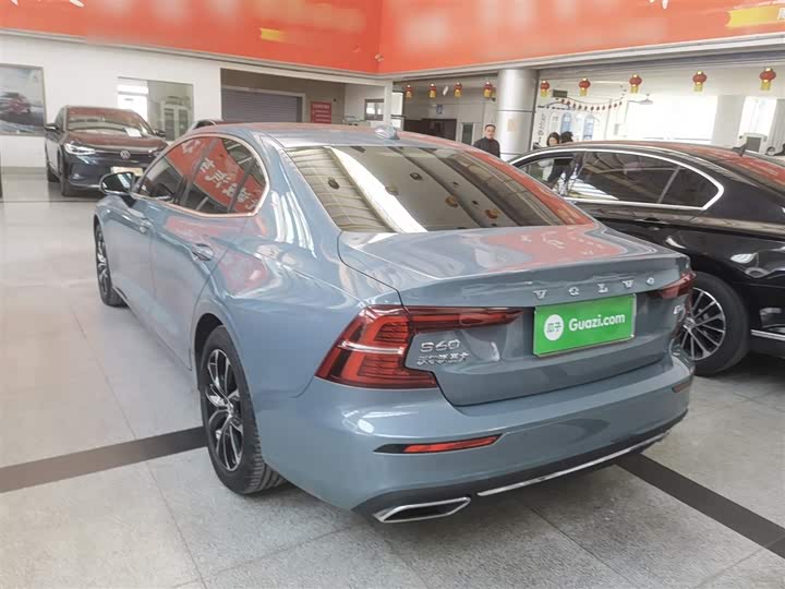 Фото 5 - Volvo S60