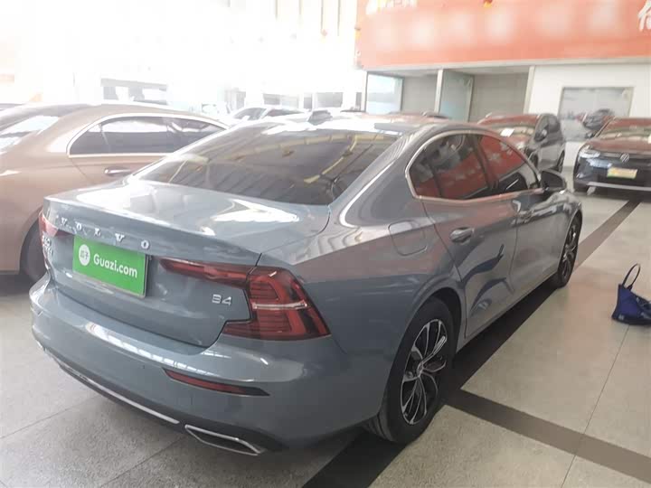 Фото 7 - Volvo S60