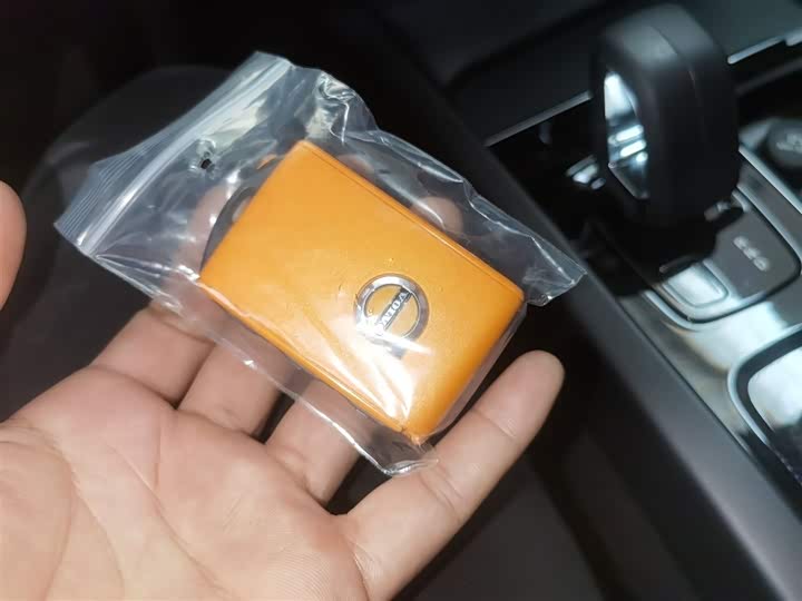 Фото 9 - Volvo S60