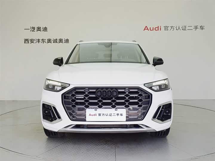 Фото 2 - Audi Q5L