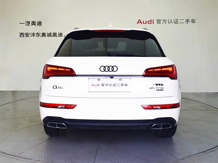 Фото 5 - Audi Q5L