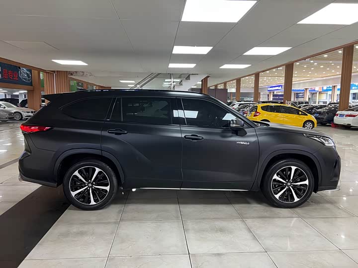 Фото 4 - Toyota Crown Kluger