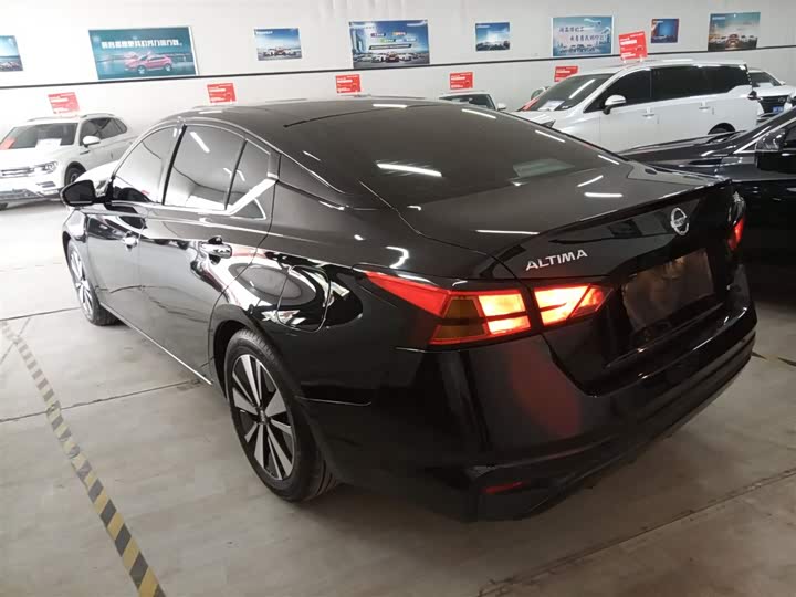 Фото 5 - Nissan Teana