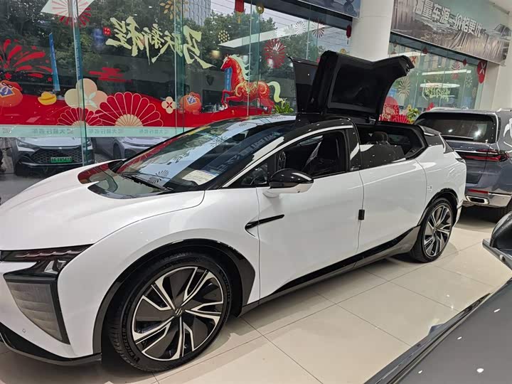 Фото 1 - HiPhi X