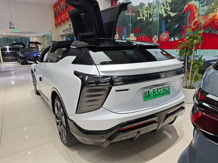 Фото 2 - HiPhi X