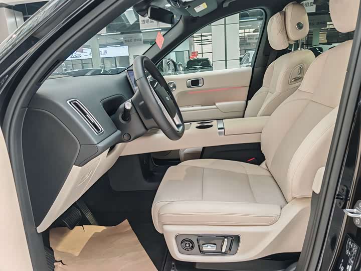 Фото 8 - LiXiang L8