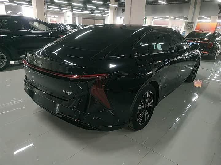 Фото 7 - Hongqi EH7