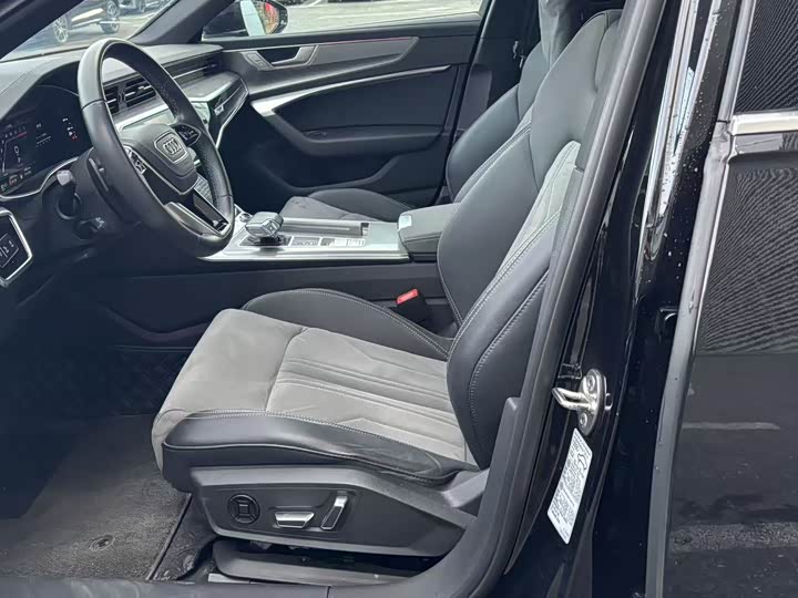 Фото 8 - Audi A6L