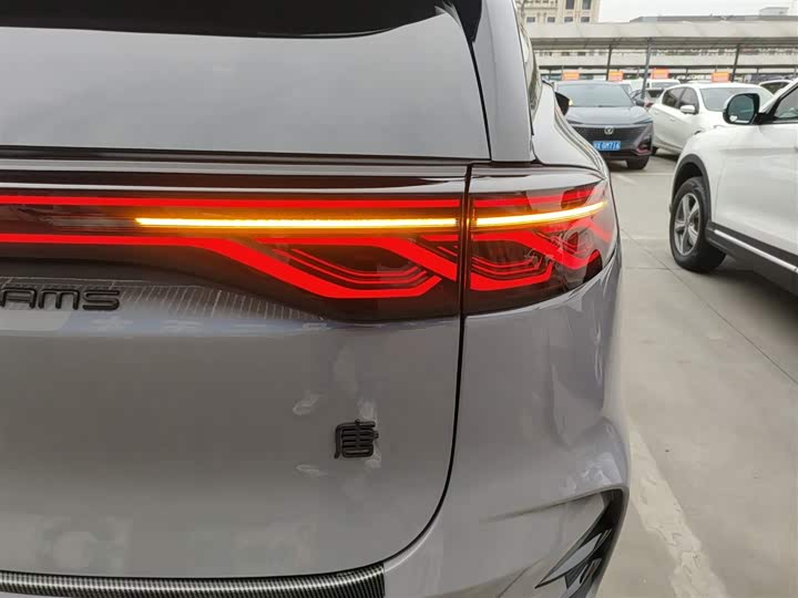 Фото 8 - BYD Tang Hybrid/EV