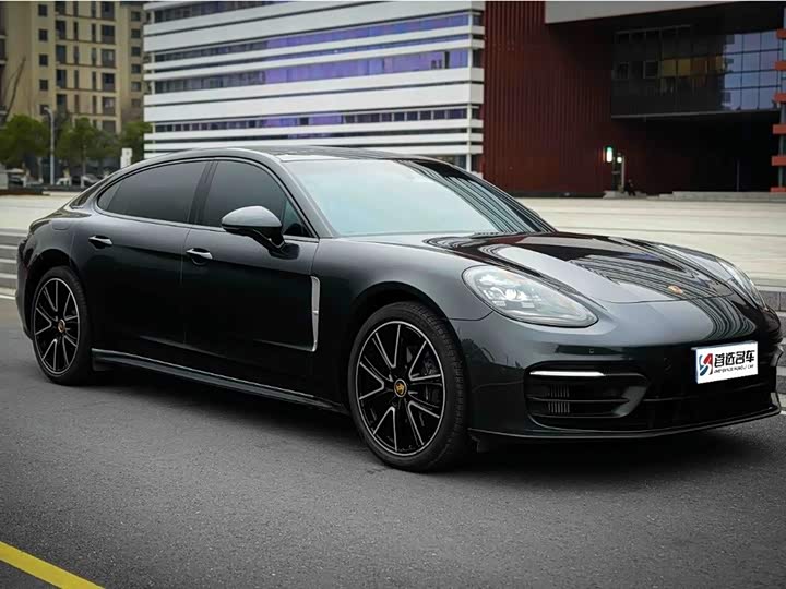 Фото 4 - Porsche Panamera
